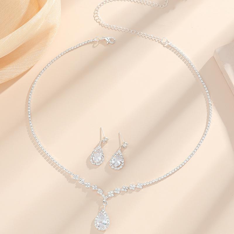 3-piece Fashion Jewelry Set Shiny Luxurious Evening Dress Accessories with Rhinestone Necklace and Earrings Suitable for Brides