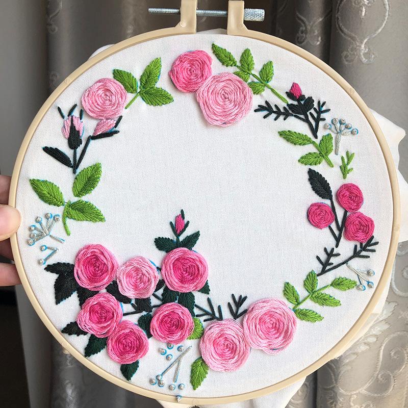 1pc Floral Embroidery DIY Fabric Craft Kit, Creative Craft Sewing Kit