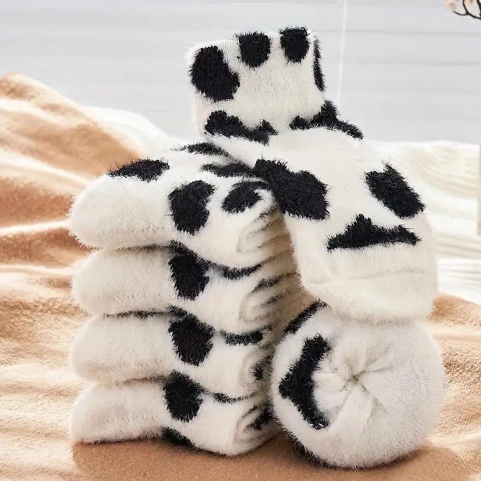 1 Pairs Women's Plush Mid Length Socks Kawaii Dairy Cattle Thickening Mink Wool Sweet Soft Warm Stay At Home Women's Floor Socks