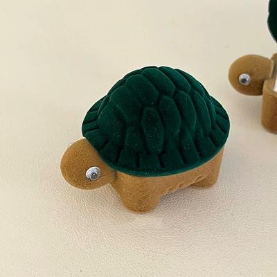 Кольцо-коробка в виде зеленой черепахи, милая форма животного, мини-флокированная шкатулка для украшений, забавная шуточная подарочная коробка для девушки