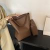 Модная прямая трансляция 2025, высокое чувство, простая и непринужденная атмосфера, на одно плечо, ручная сумка-ведро для ребенка и мамы.