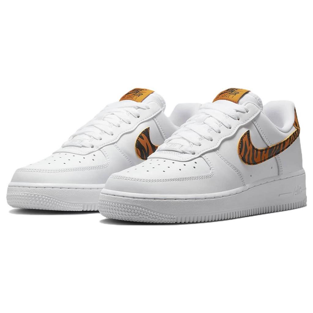 Nike Женские кроссовки Air Force 1 07 Tiger Stripes белые многоцветные Monarch DD8959-108