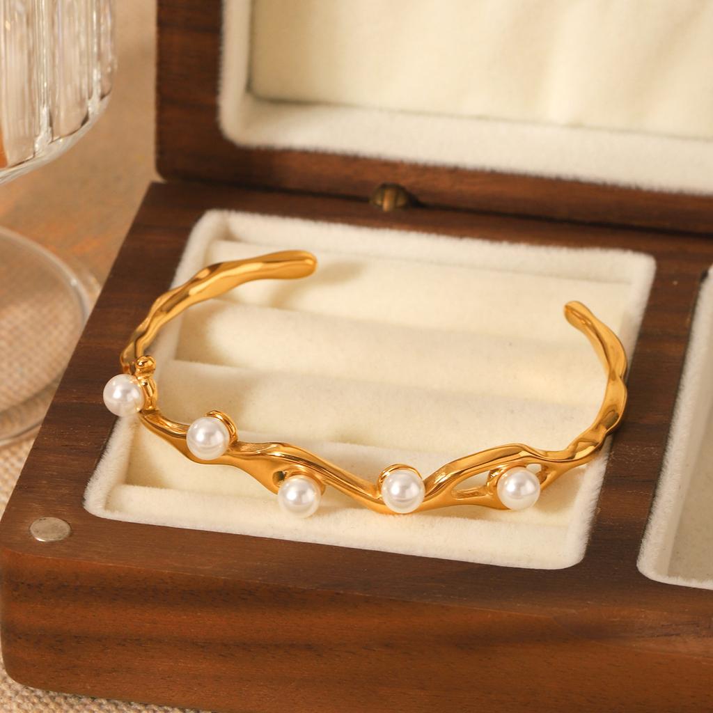 Stainless steel irregular elegant high-end pearl open bangle, non-fading titanium steel bracelet