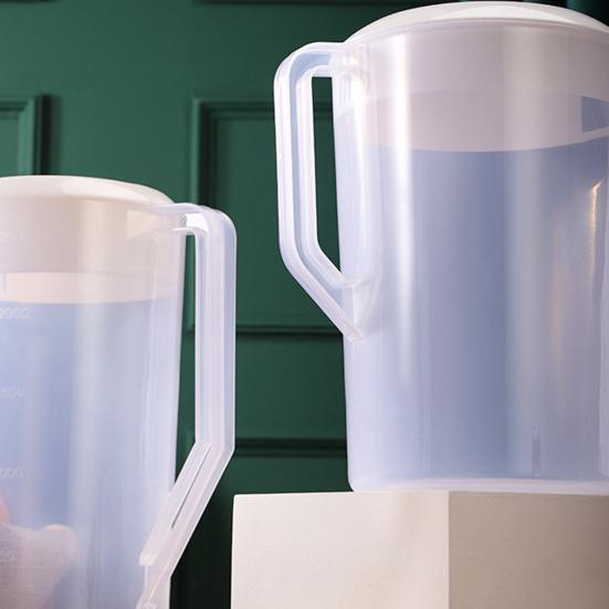 Unbreakable Plastic Water Pitcher with Lid BPA-Free Ice Tea Kettle Iced Tea Pitcher