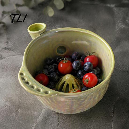Strawberry Washing Tool Ceramic Berry Bowl with Drainage Hole, 360 Degree Self Rinse Basket Rinsing Fruit Bowl, Fresh Vegetable Cleaning Strainer