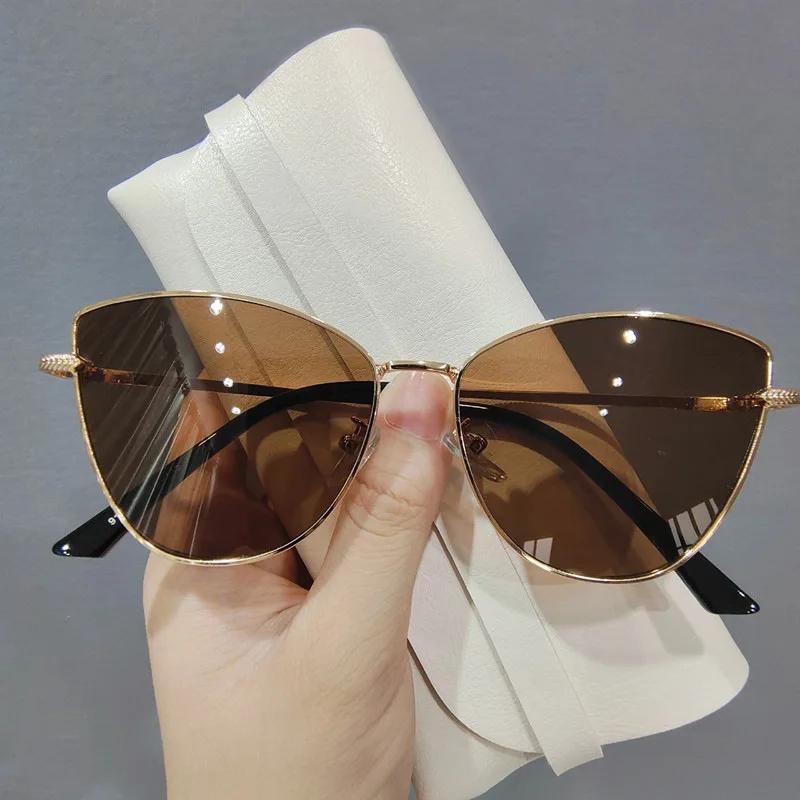New Retro Metal Small Frame Cat Eye Sunglasses Womean Style European And American Fashion Street Photo Decorative Sungla Uv400