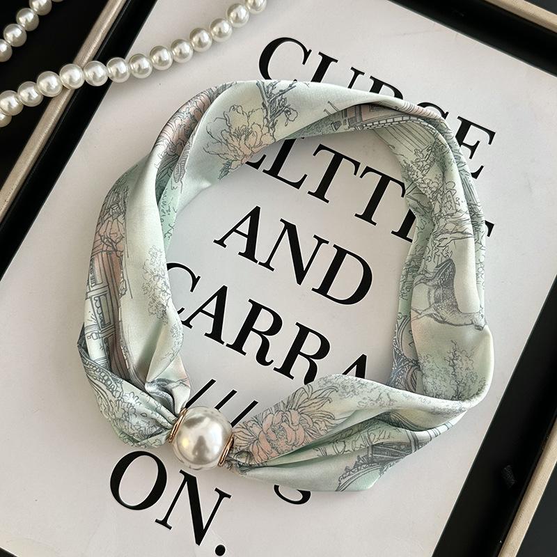 Pearl Necklace Women's Magnetic Buckle Silk Scarf High-end Spring and Summer New Niche Wear Printed Silk Scarf Scarf