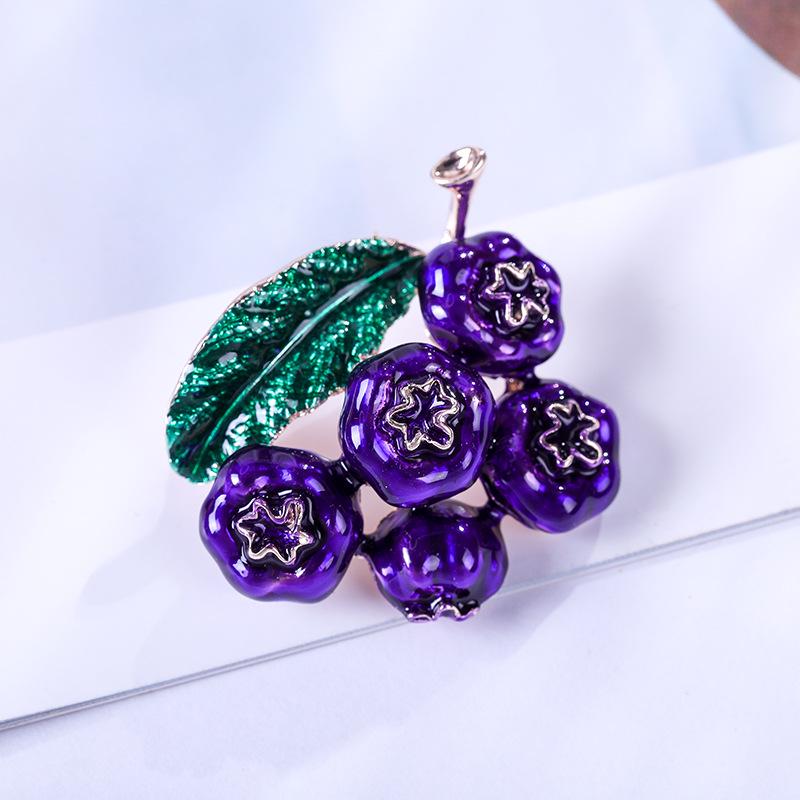 High-End Alloy Brooch with Pearl Imitation and Rhinestone Corsage Pin - Fashion Accessory