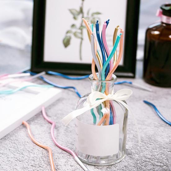 12 Pcs Party Candles Food Grade Safe To Use Flames Threaded Curved Cake Decoration Solid Color Combustible Cake Candles for Christmas