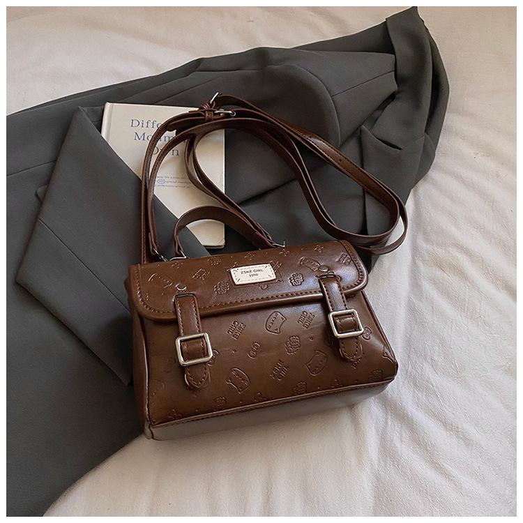 Casual retro commuter women's backpack 2025 autumn and winter new exquisite small schoolbag backpack after going out