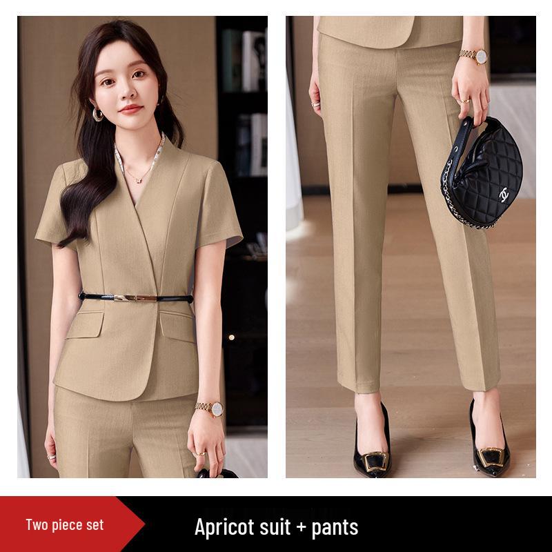 Женский профессиональный костюм в стиле богини: Модная формальная одежда для офиса и бизнеса