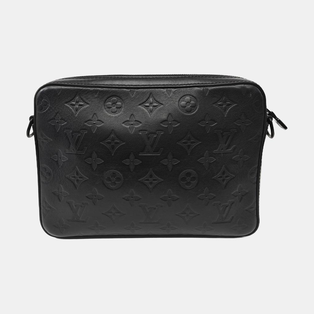 [Pre-Owned] Classic Monogram Adjustable Shoulder Strap Embossed Leather Trim Messenger Bag - Very Good #137BJNJ