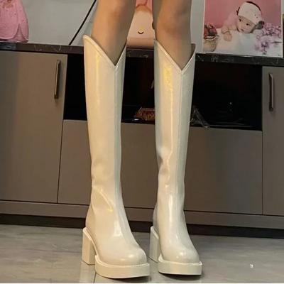 Белые женские длинные сапоги на высоком каблуке с толстой подошвой V-образной формы, рыцарские сапоги для стройных ног, модная обувь для маленьких икр
