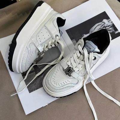 Niche Crack Leather White Shoes Womens Spring New Толстая подошва Casual Sports All-Match Shoes College Style