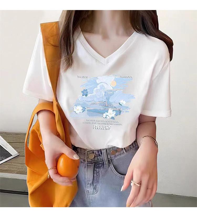2025 Summer New Oil Painting Style Lazy Fashion Versatile Daily Look Slimming V-neck Short-sleeved T-shirt