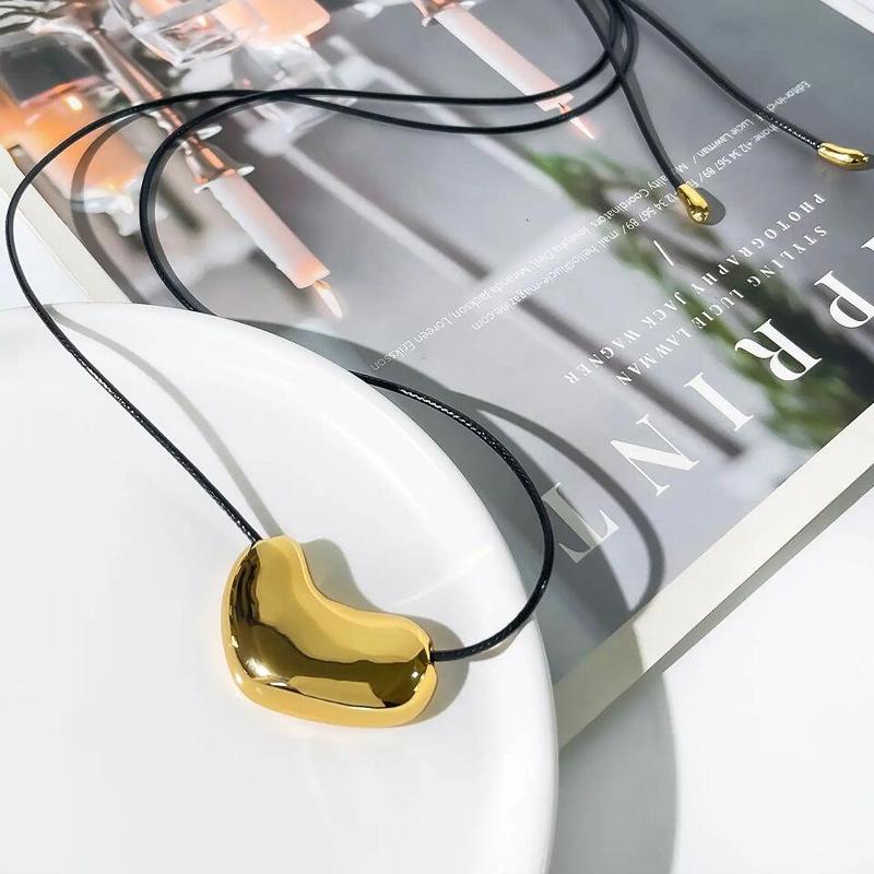 Минималистичное колье с маленьким кулоном в виде сердца на кожаном шнурке для женщин - Высококлассное, универсальное модное украшение