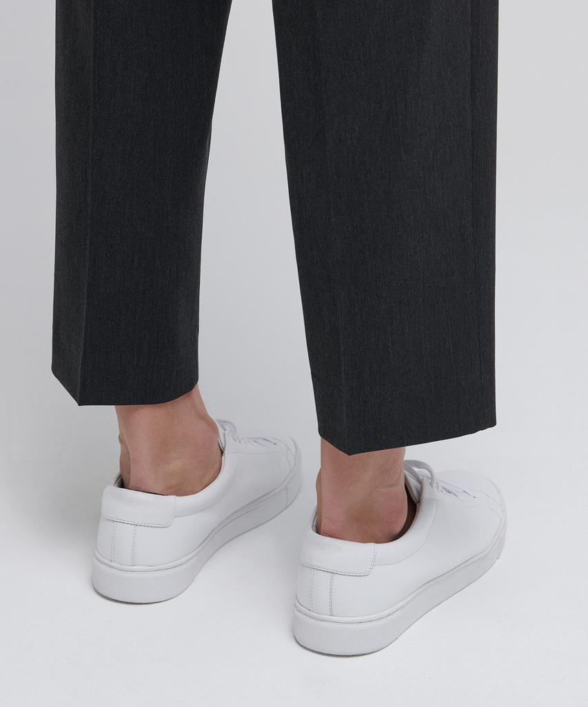 MUSINSA STANDARD Loose Tapered Hidden Banding Crop Slacks [Charcoal Gray]