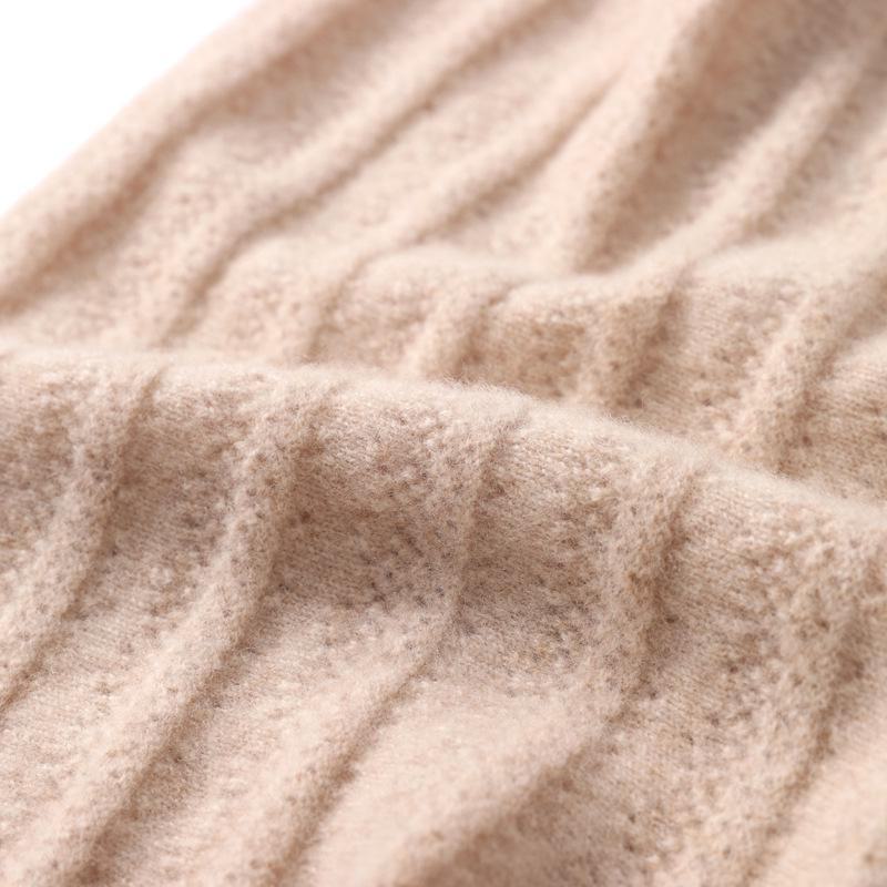 Unisex Wool-Knit Scarf: Thick Neck Cover for Warmth and Support