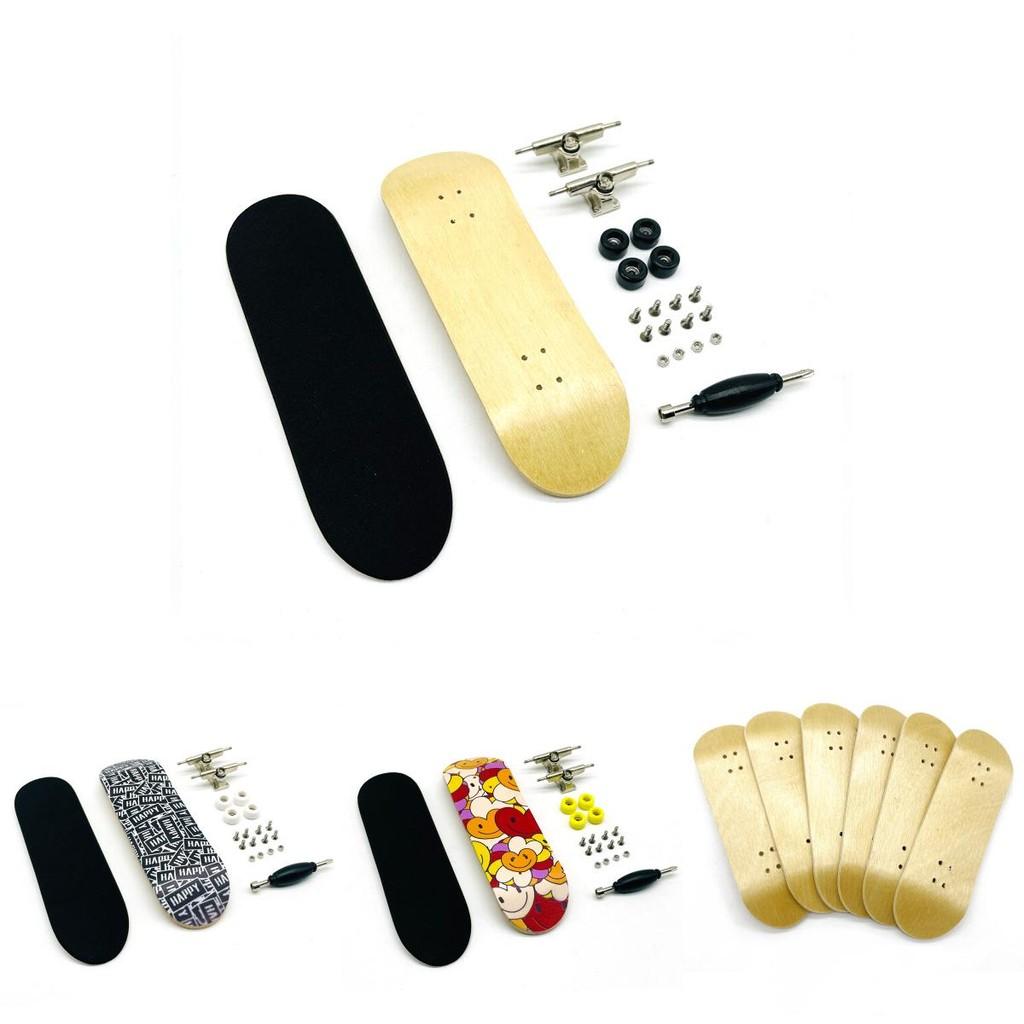 Wooden Finger Skateboard Toy Creative Personality Boy Christmas Gift