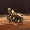 Античная медь Китайский тигр Миниатюрные фигурки Орнаменты Латунь Счастливые Настольные украшения