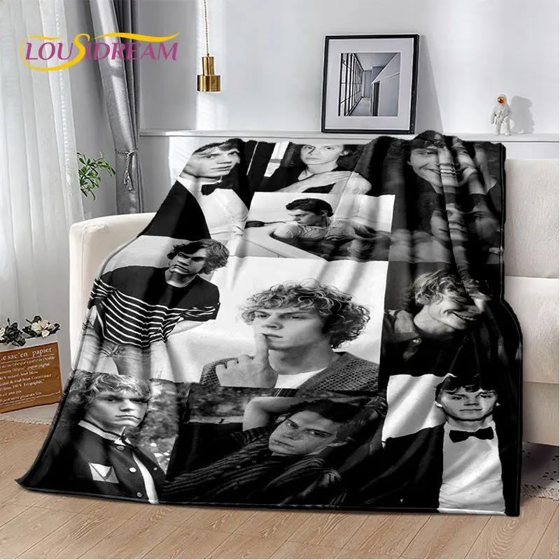Cute Evan Peters Movie TV Actor Soft Plush Blanket,Flannel Blanket Throw Blanket for Living Room Bedroom Bed Sofa Picnic Cover