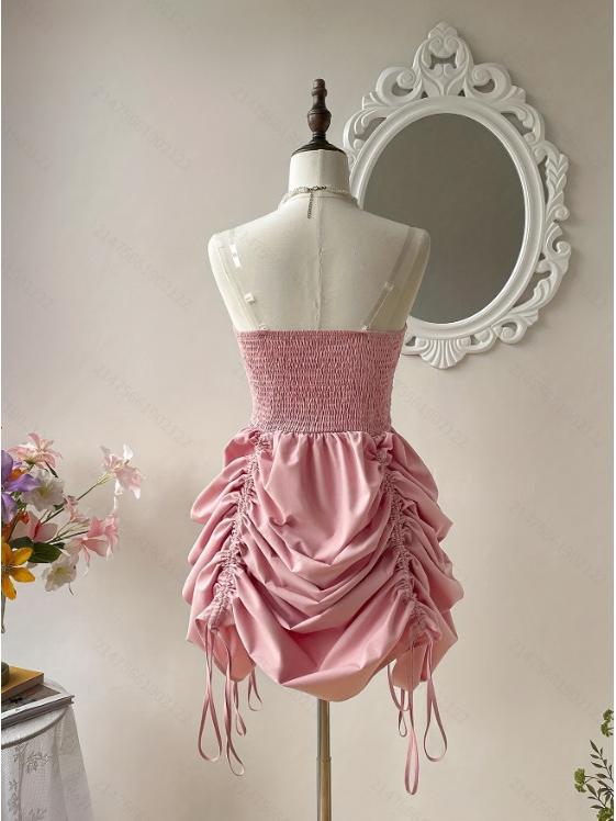 Мечтательное платье без бретелек с бантом на груди и регулируемой юбкой