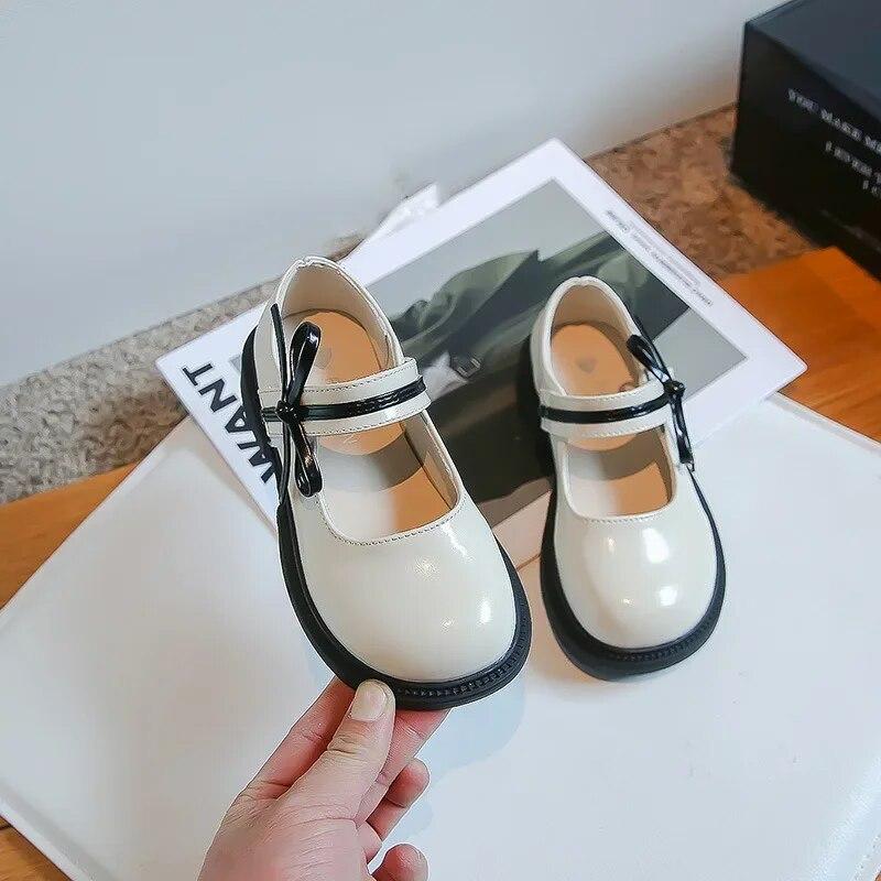 2024 весенне-осенняя черная школьная обувь для девочек, модная универсальная детская кожаная обувь с бантом, детские туфли принцессы Лолиты