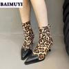 Мода Высокие каблуки женские леопардовые зимние ботильоны с острым носком 2025 года тренд зима новый выпускной на молнии челси носок туфли-лодочки женские ботинки