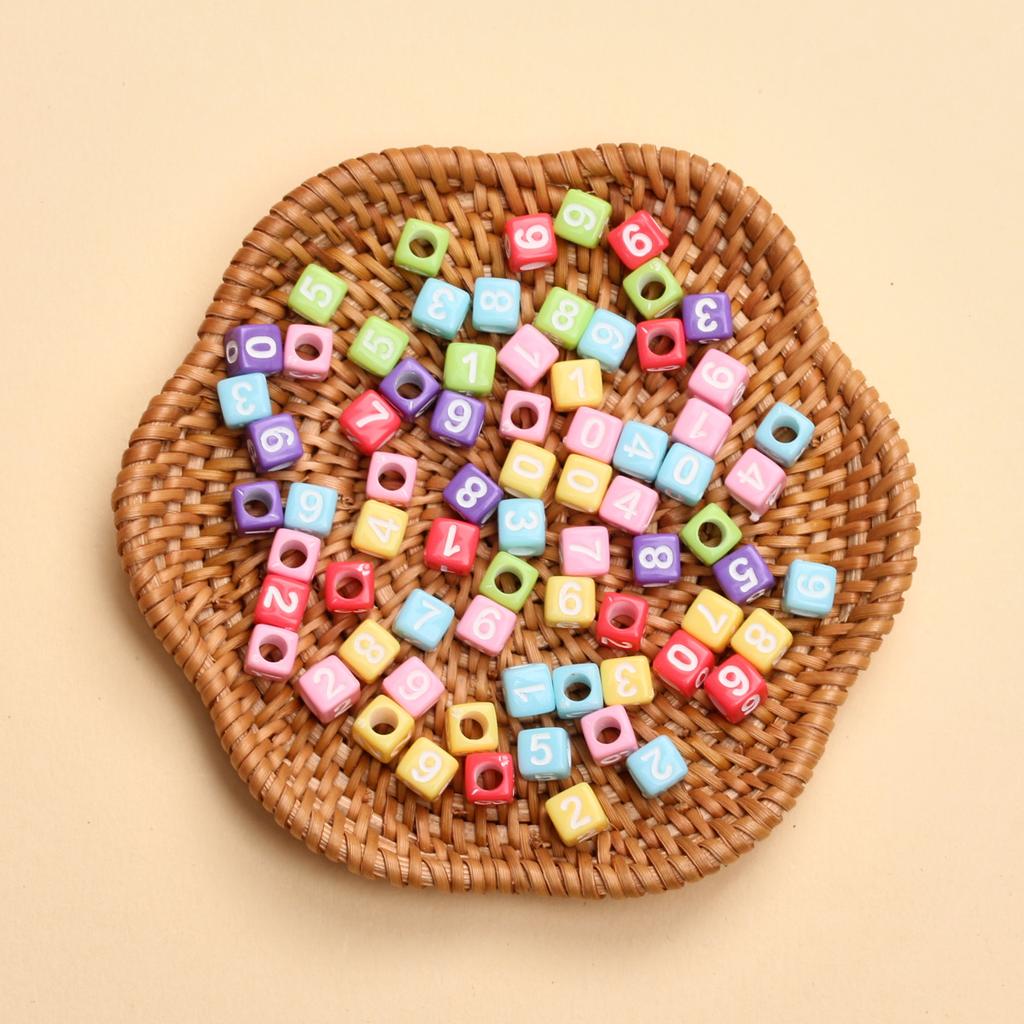 Креативные 80 шт. бисерные аксессуары брелок для изготовления ювелирных изделий квадратные акриловые ручные работы модные кубические бусины ожерелье свободные бусины браслет с цифрами своими руками 5,5 мм