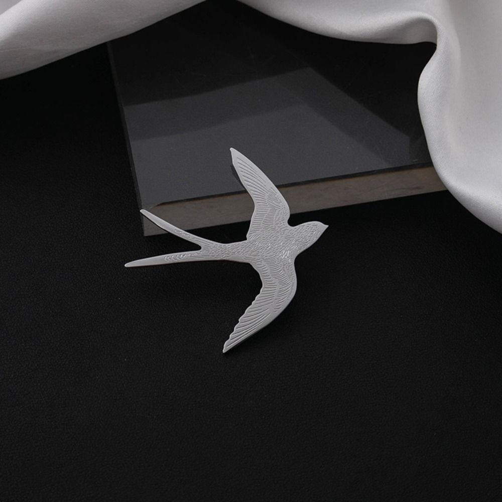 Gold Swallowtail Pin Silver Animal Badge Exquisite Swallow Brooch Party