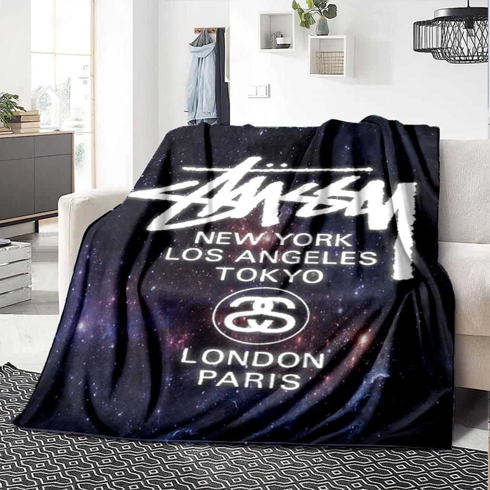 Dark Grey Camo City Text Signature Logo Flannel Blanket, Camouflage Street Style Soft Throw Blanket
