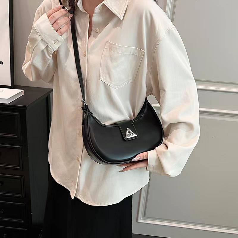 Портативная сумка подмышкой женская премиум текстурированная сумка через плечо модная нишевая сумка через плечо полумесяц