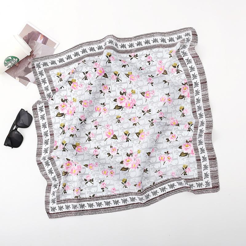 Spring/Summer New Women'S Silk Scarf 70 * 70cm Simulated Silk Twill Square Scarf Fashion Printed Large Square Scarf Professional Scarf