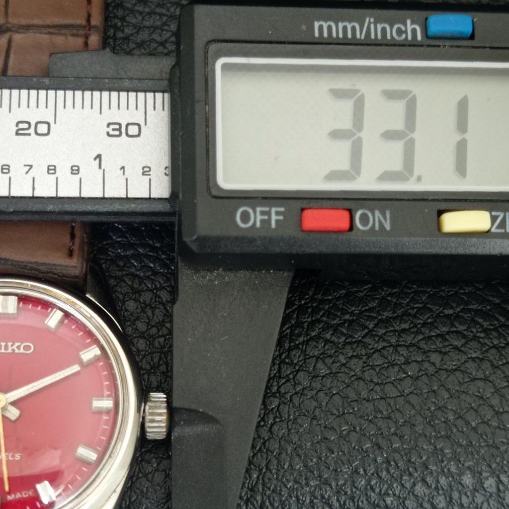 ВИНТАЖНЫЕ МЕХАНИЧЕСКИЕ ЧАСЫ SEIKO 66B JAPAN BOY С КРАСНЫМ ЦИФЕРБЛАТОМ, ВОССТАНОВЛЕННЫЕ a704664-1