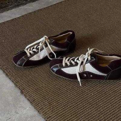 Версия из овчины~ осенние новые повседневные кроссовки на шнуровке в немецком стиле 2025 новые ретро туфли на плоской подошве спортивные туфли Forrest Gump