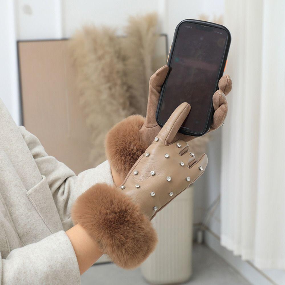 Fashion Faux Fur Trim Cuff PU Leather Gloves Lined Rhinestone Winter Thermal Gloves Windproof Touchscreen Warm Gloves for Women