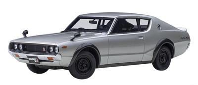 AUTOart Nissan Skyline 2000 Серебристый Готовый Продукт 77471 1/18 GT-R (KPGC110)