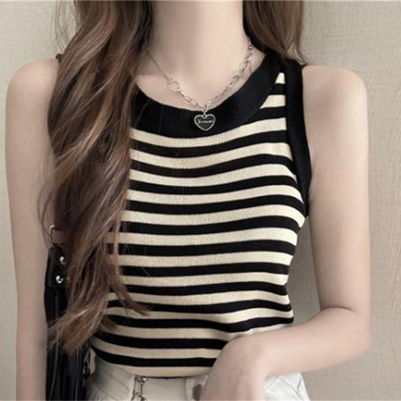 Летняя корейская полосатая трикотажная майка женская с круглым вырезом без рукавов облегающая