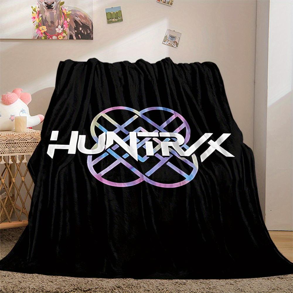 1Pc HUNTR/X Print Flannel Blanket, Comfortable for All Seasons, Home Decor, Warmth and Comfort, Perfect for Christmas Gifts821093