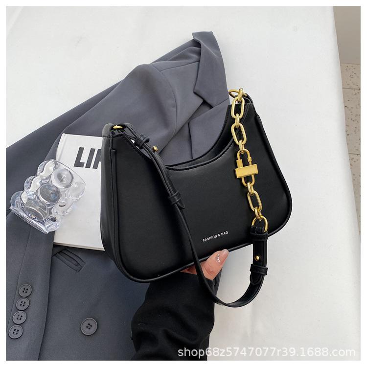High-end underarm bag women's bag 2025 new fashion crossbody women's bag versatile women's chain one-shoulder small square bag