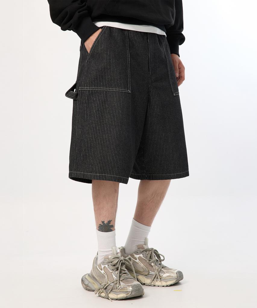 BOUNDARY Denim Stripe Buckle Bermuda Pants [Black]