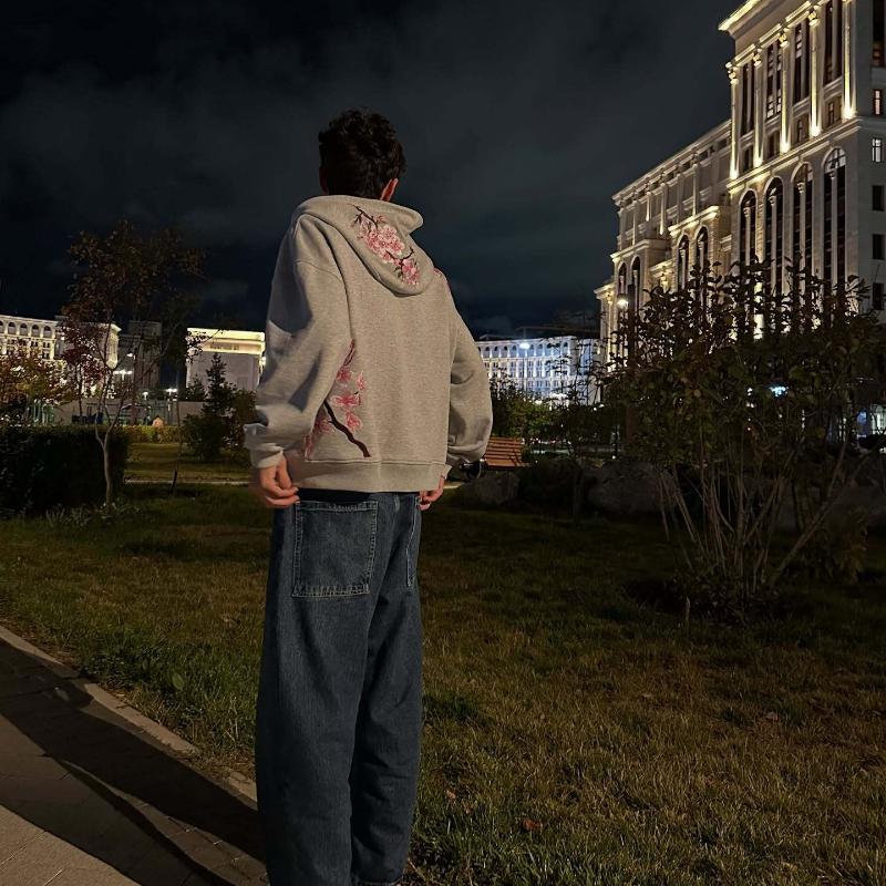 Европейский и американский осенне-зимний персонализированный уличный ретро-кардиган с капюшоном и цветочной вышивкой для мужчин и женщин