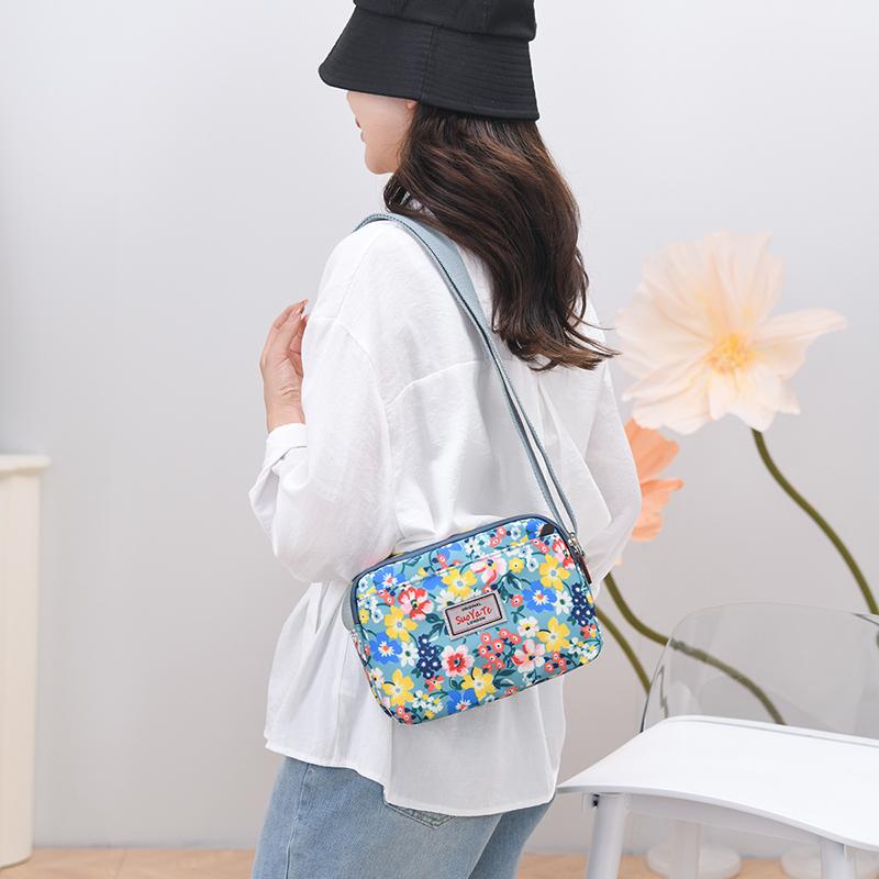 Нейлоновые сумки через плечо для женщин Модная маленькая квадратная сумка Водонепроницаемая вместительная сумка для мамы Женская красочная сумка кроссбоди с принтом