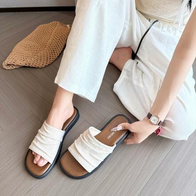 Женские летние тапочки для улицы 2025 новые модели с юбками, приморская летняя уличная обувь, красивые прохладные тапочки, женские французские сандалии