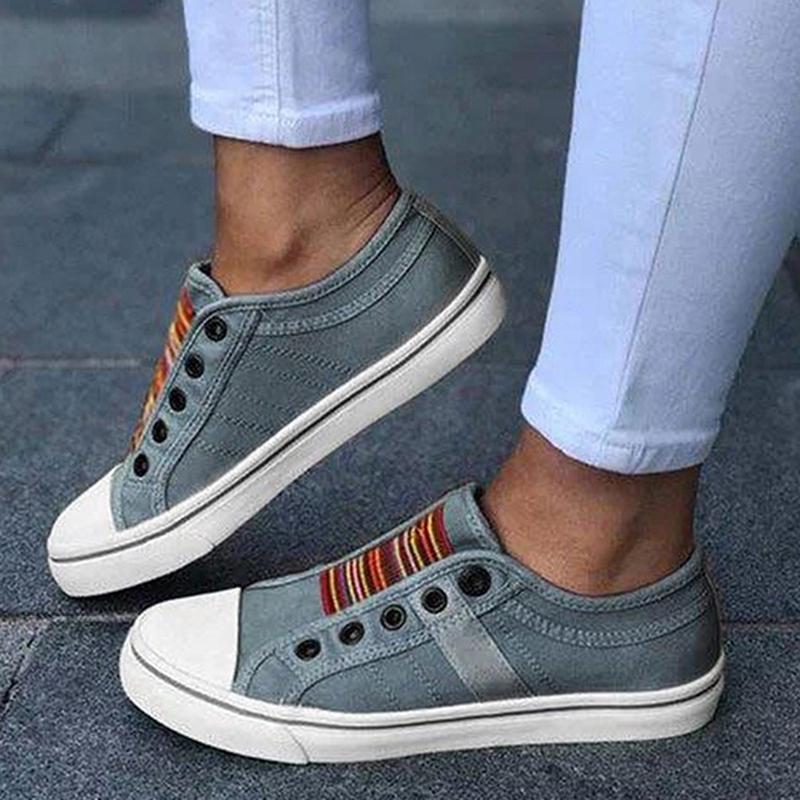 2024 New Fashion Versatile Comfortable and Lightweight Outdoor Sports Solid Color Flat Bottom Breathable External Wear Anti Slip Casual Canvas Shoes
