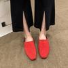 Модная женская обувь на плоской подошве 2025 Новая с острым носком, с мелким вырезом, на мягкой подошве, универсальные женские туфли