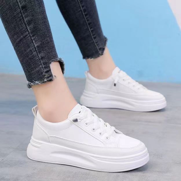 Маленькие белые туфли женские 2024 весна новые популярные одинарные туфли универсальные повседневные туфли на платформе женские студенческие интернет знаменитости спортивная обувь