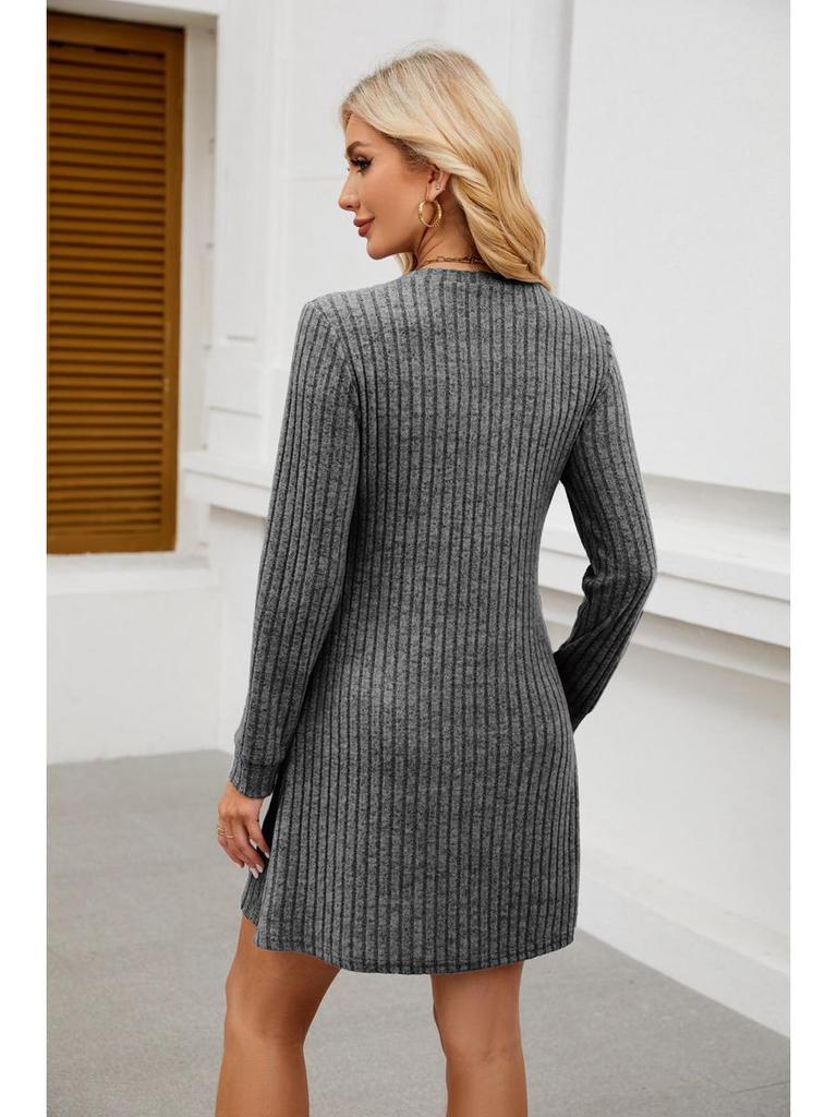 Повседневное платье 2024 года с V-образным вырезом, карманами, ребристым узором и длинными рукавами для европейских и американских женщин.