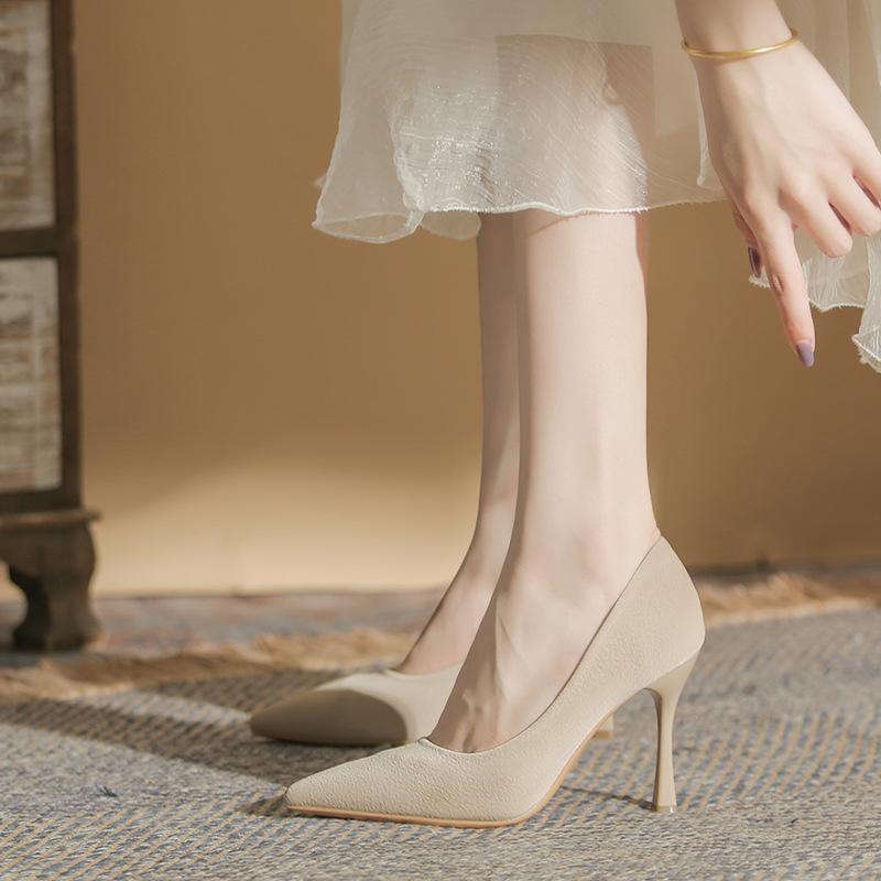 Остроносые туфли на высоком каблуке женские весенне-летние новые французские простые универсальные темпераментные нежные для работы телесного цвета туфли-стилет