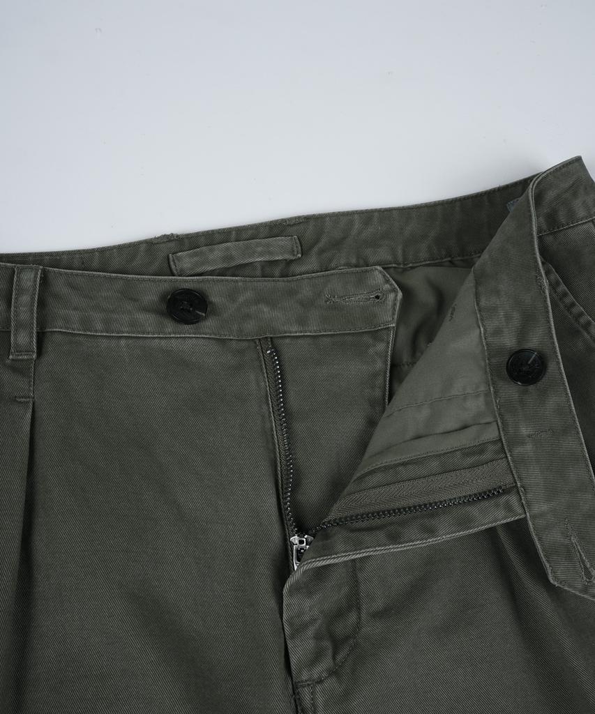 BIRBANTE Хлопковые брюки-чинос с двойными складками, garment-washed твил - Хаки